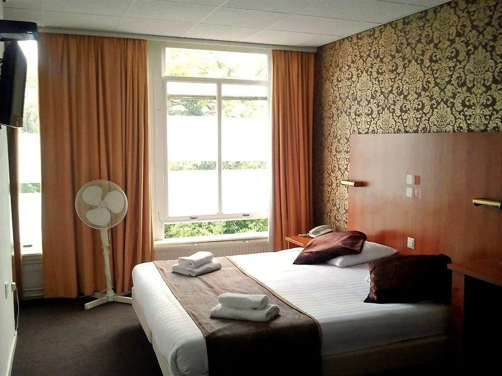 אמסטרדם Hotel 74 3*,
